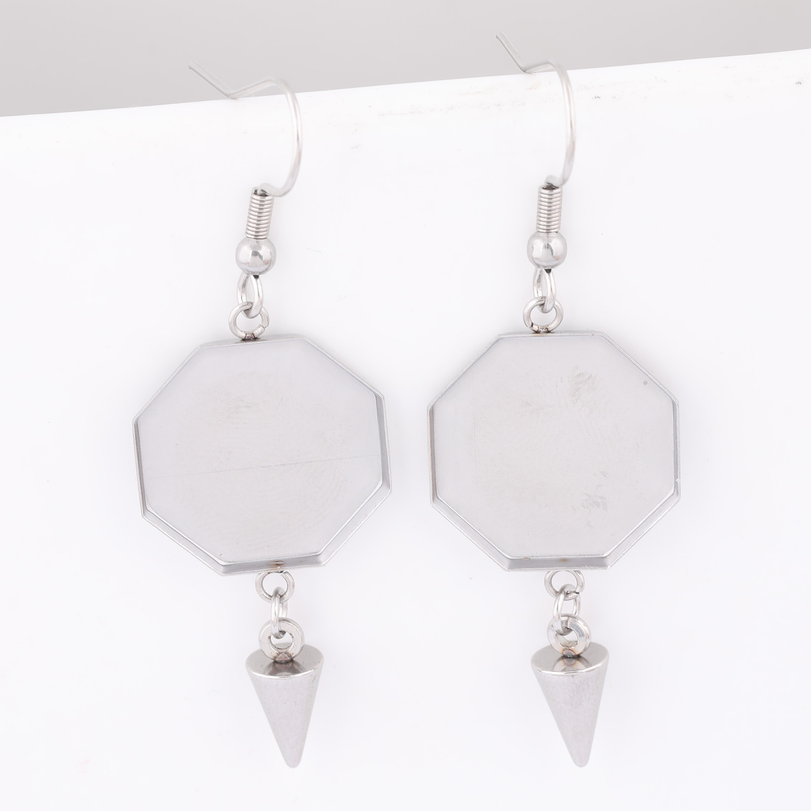 Boucles d'oreilles hexagonales - 18 Gauge Brad Nails Stainless Steel avis et prix